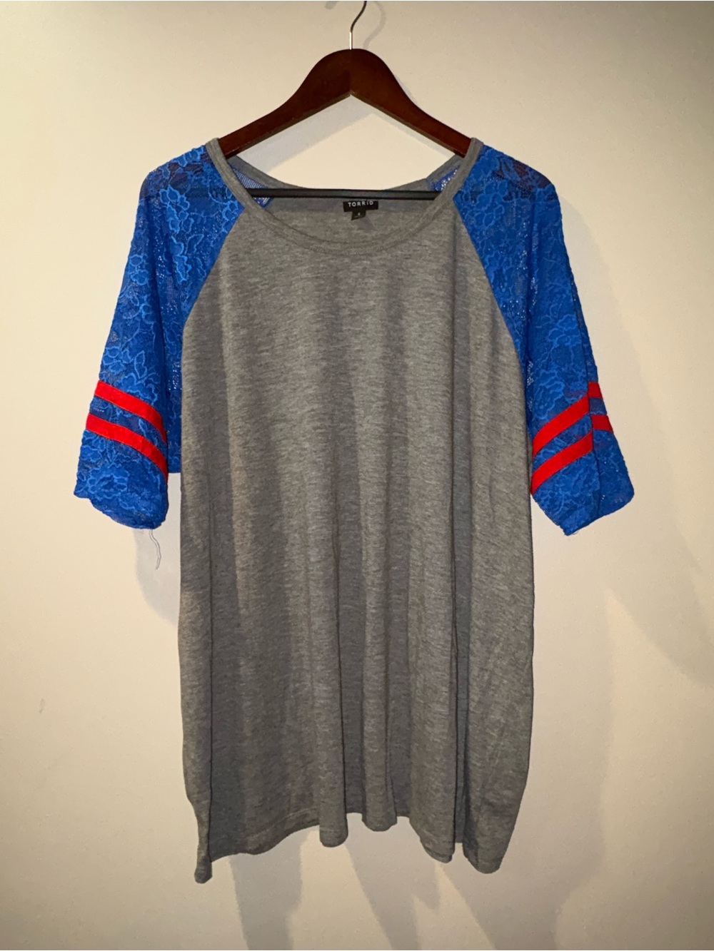 Torrid Heritage Slub Lace Sleeve Varsity Raglan Tee Gray Blue Plus Size 4X
